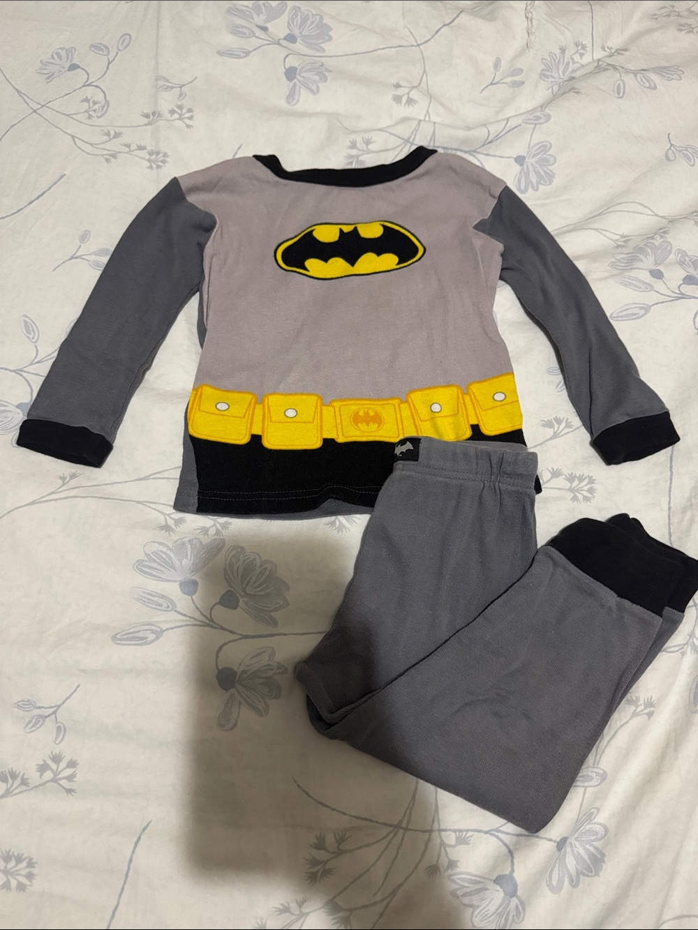 ⭐️Justice League Toddlers Batman Snug Fit PJ Set (Size: 4T)